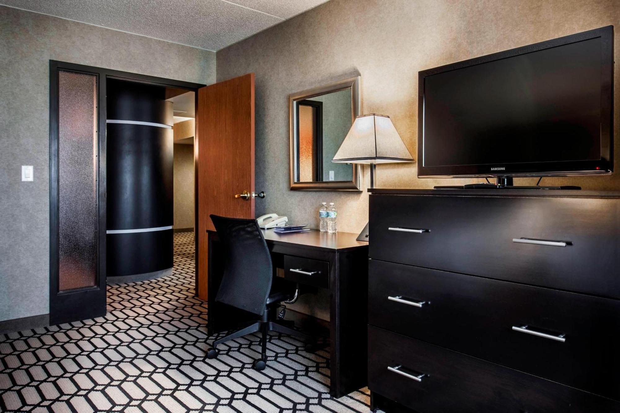 Delta Hotels By Marriott Fargo Zewnętrze zdjęcie